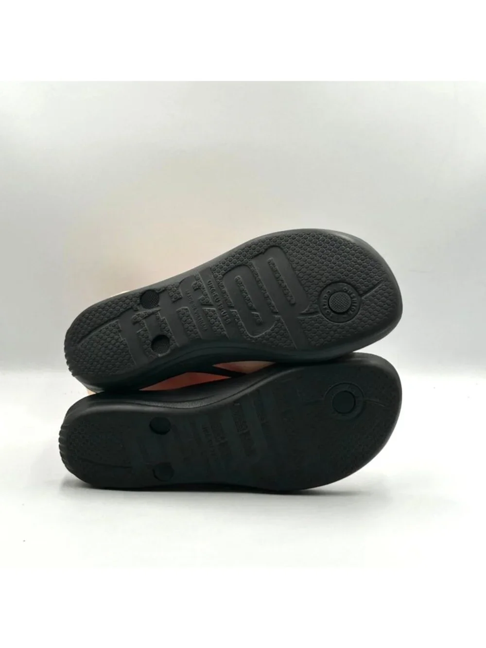 FitFlop Women's Black Rubber iQushion Ergonomic Flip-Flops Sandals Size 8 3628